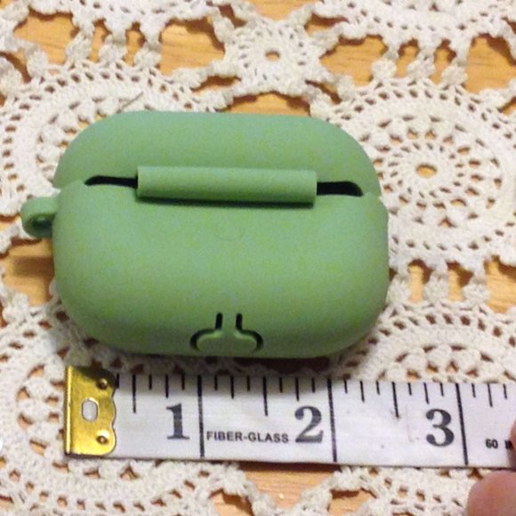 Airpods Pro case, pretty floral design - Picture 2 of 5